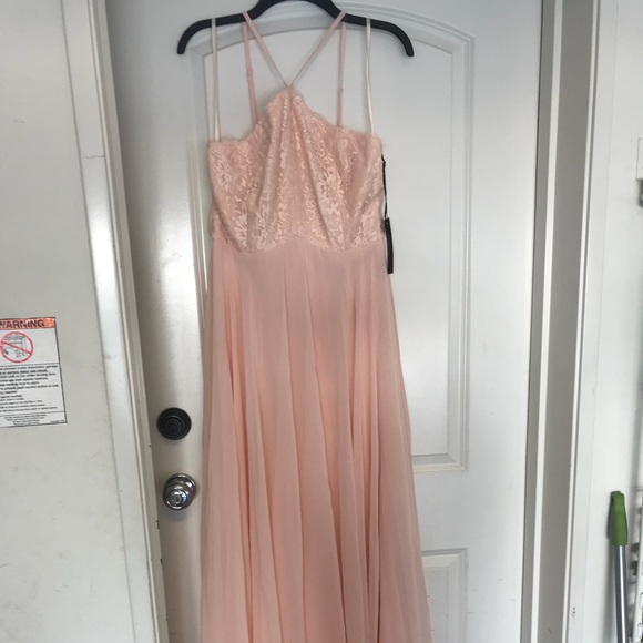 Floor length Women’s dress from Lulus.com - Picture 1 of 3